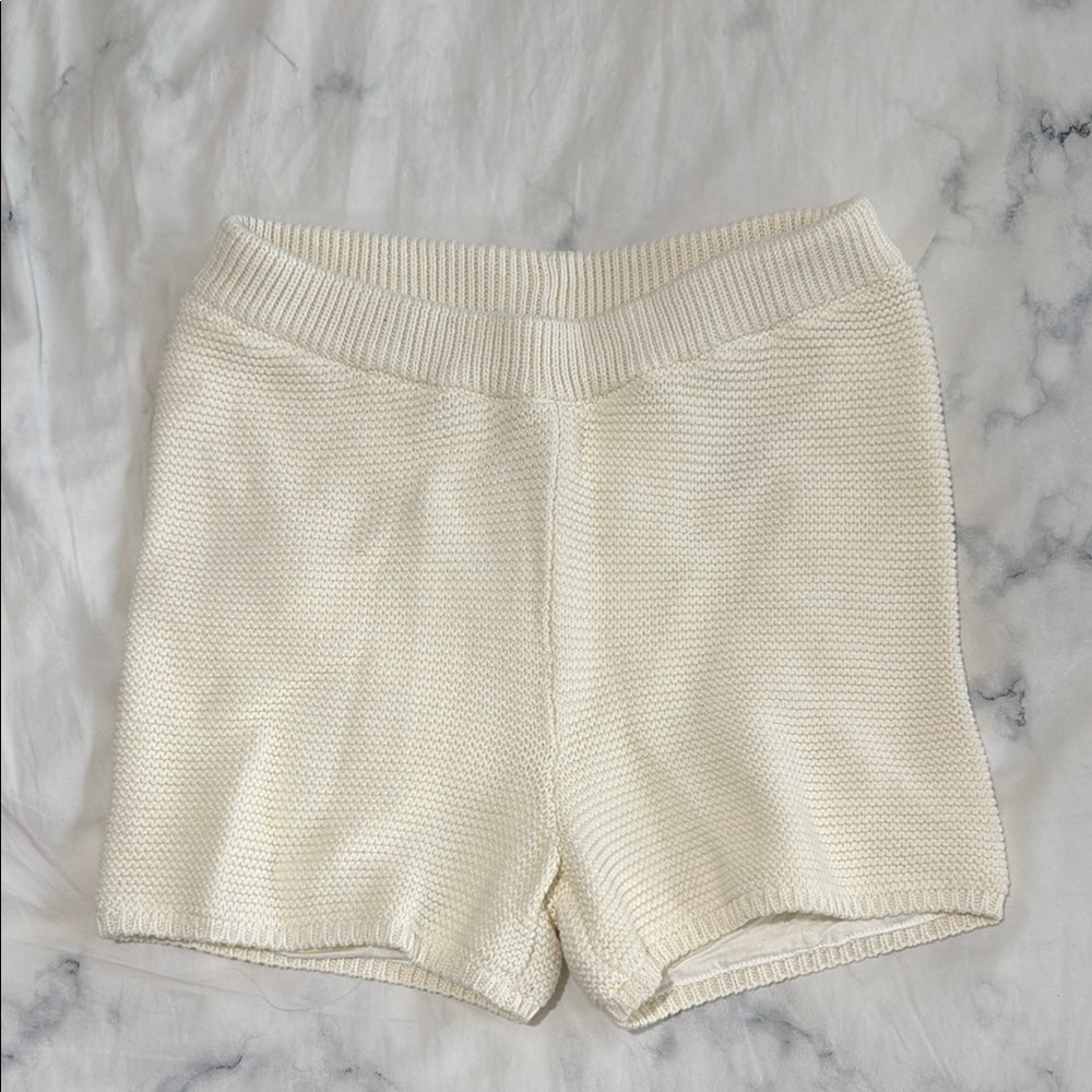 Cream High Waist Knit Shorts with Ribbed Texture